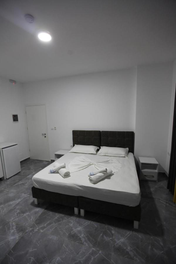 Hotel Seadel Εξαμίλιο Εξωτερικό φωτογραφία