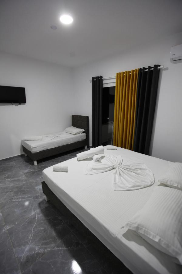 Hotel Seadel Εξαμίλιο Εξωτερικό φωτογραφία